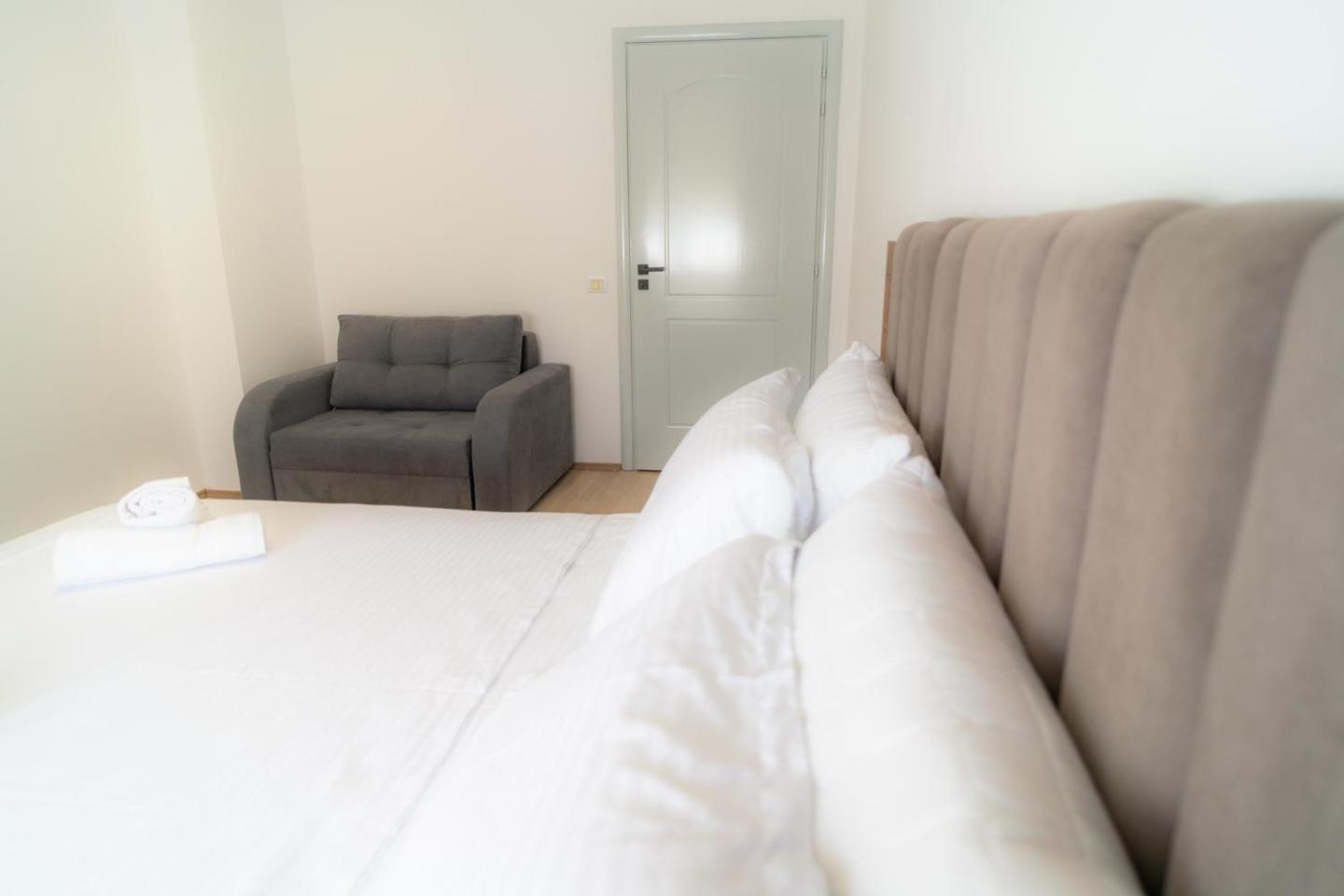 Enea Room In Center Shkodra Exterior foto